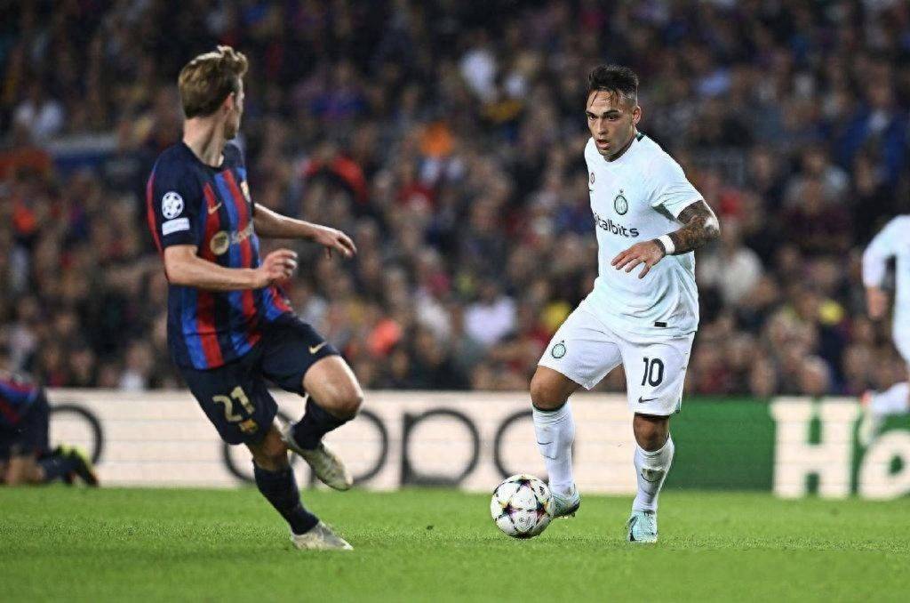 包含国米队长受伤停赛，球队急寻替补之道的词条