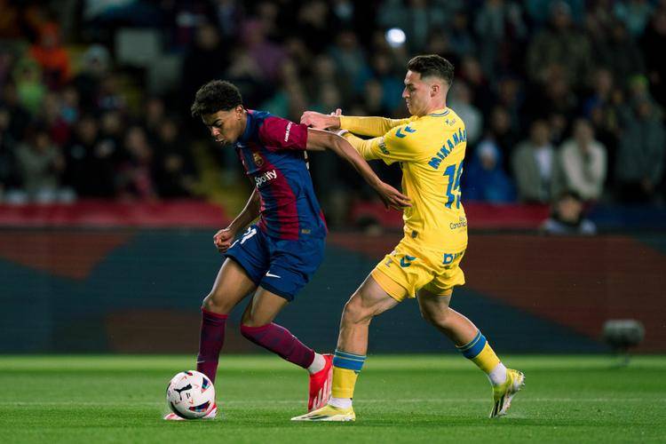 包含帕尔马门将在失球后表现出色力保比分的词条