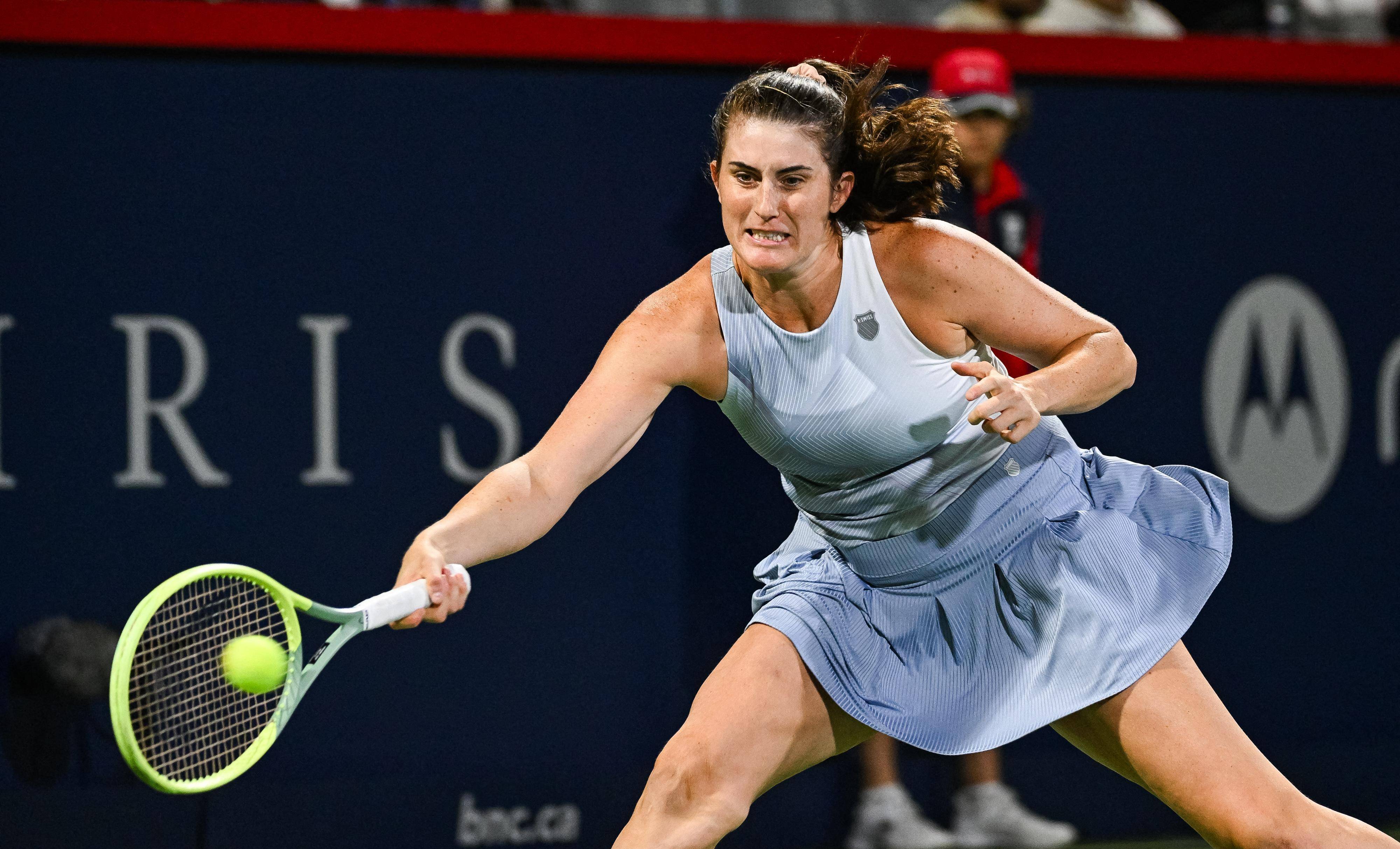 加拿大射箭选手箭无虚发，轻松晋级